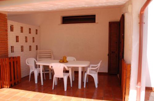 Porto Pino House | Lucia Holiday House Porto Pino