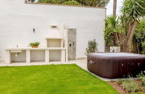 Geremeas Villa | Luxury Villa Turquoise road to Villasimius 50 m from the sea IUN S0573