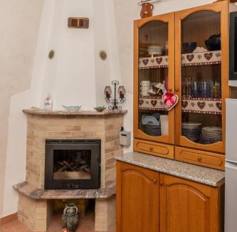 Monte Sant'Angelo House | Macchia Verde