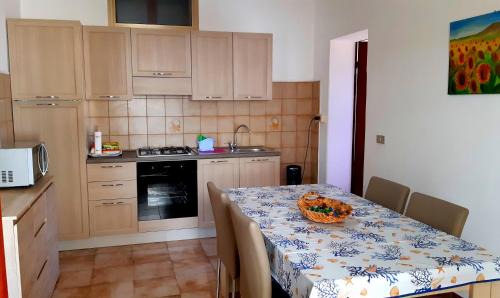 Aratena House | Mare&Monti Guest House with Private Parking