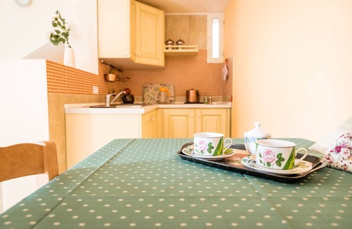 Agnone Bed & Breakfast | Masseria Acquasalsa Agnone Masseria in stone Apartment Rosa
