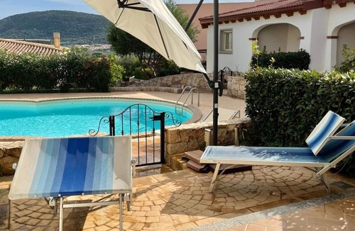 Limpiddu Apartment | Mediterranean Sea Shell Pool House Apartment