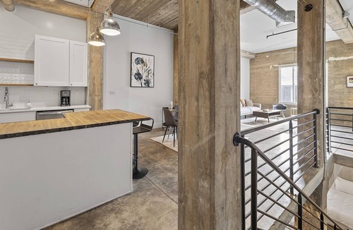 Downtown Austin Apartment | Modern Loft on 5th St