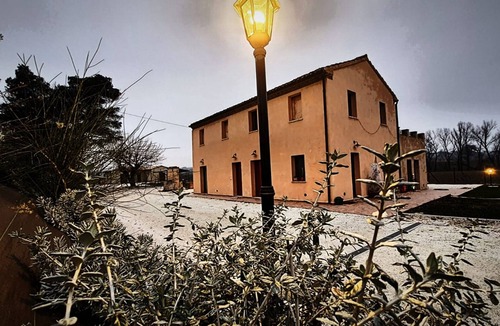 Monsano House | Montefiore House 13 - Iris Farmhouse in the Marche countryside