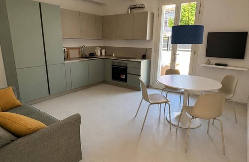 Senigallia Apartment | New apartment with garage 5 minutes walk from the beach, behind the Rock
