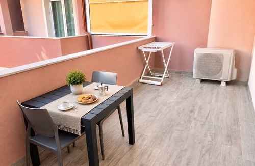 La Ciaccia Apartment | New Construction, beautiful 2 bed apartment facing the sea, Wi-fi ,Aircon