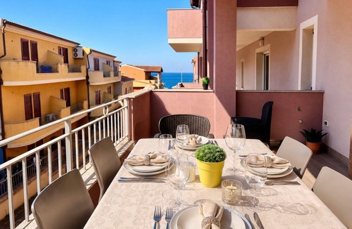 La Ciaccia Apartment | New Construction, beautiful 2 bed apartment facing the sea, Wi-fi ,Aircon