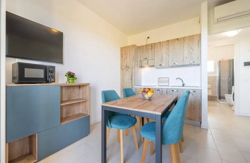 Pirotto Li Frati Apartment | New holiday home with sea view terrace