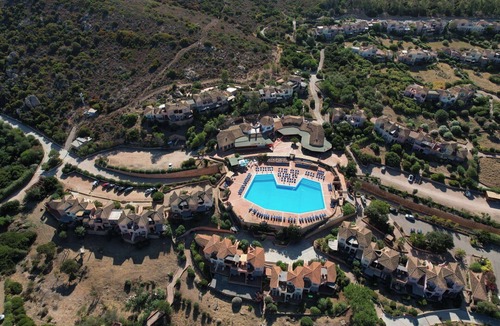 Canneddi Apartment | Nice apartment for 4 guests with A/C, pool, TV and patio