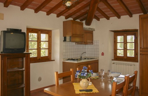 Castiglion Fiorentino Apartment | Nice apartment for 2 guests with pool, WIFI, TV and pets allowed, close to Cortona