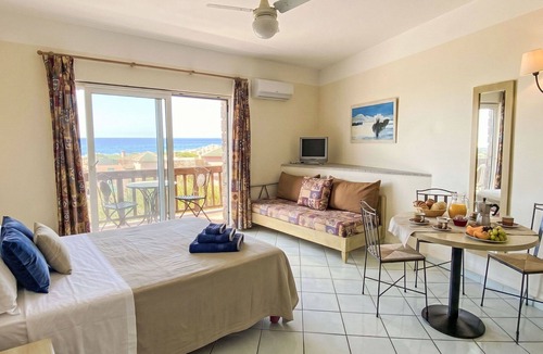 Canneddi Apartment | Nice apartment for 3 people with pool, WIFI, A/C and patio