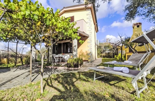 S'Iscala Apartment | Nice apartment for 4 guests with A/C, TV and terrace