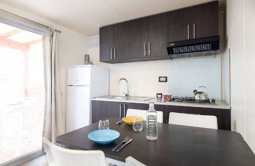 Peschici Apartment | Nice apartment for 4 people with A/C, TV, terrace and pets allowed