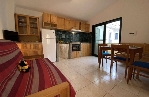 La Caletta Apartment | Nice apartment for 4 guests with WIFI, TV and terrace