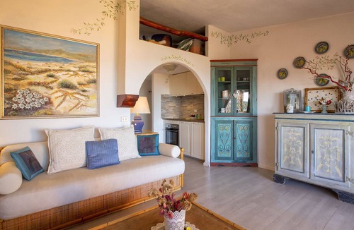 Golfo di Marinella Apartment | Nice apartment for 5 people with pool, A/C, TV, terrace and pets allowed