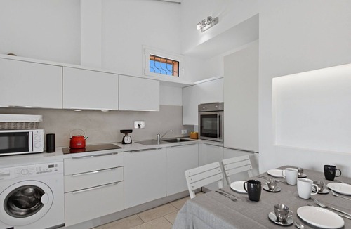 Porto Istana Apartment | Nice apartment for 5 people with WIFI, A/C and patio