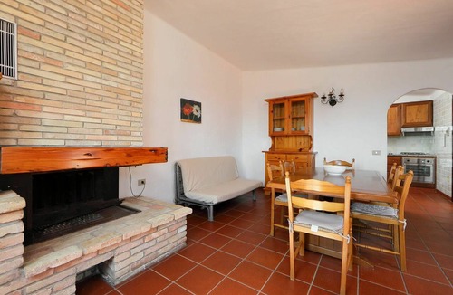 Sant'Elmo House | Nice apartment in villa for 6 people with A/C, TV, terrace and pets allowed
