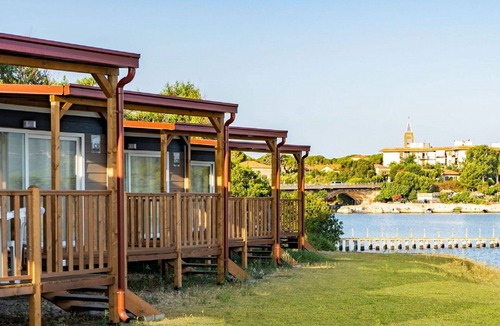 Fertilia House | Nice apartment in villa for 4 guests with WIFI, A/C, pool, TV, terrace and pets allowed