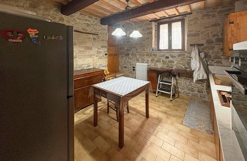 Colle San Valentino House | Nice home in Avenale di Cingoli