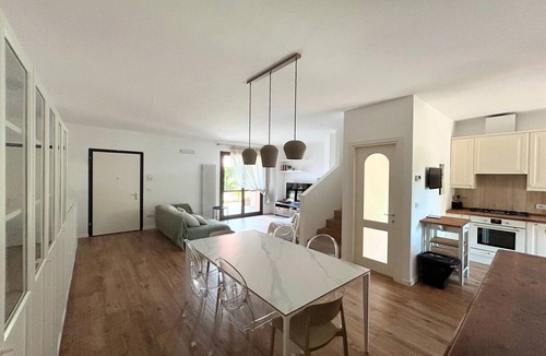 Fermignano House | Nice villa with pool and garden