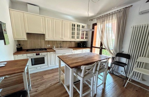 Fermignano House | Nice villa with pool and garden