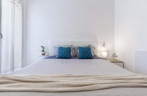La Taulera Apartment | NURAS - Jardì Blanc garden view