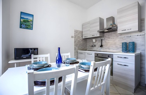 Porto Pino House | Oasishome Holiday House near Porto Pino Beaches, Sleeps 5