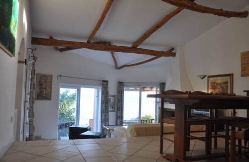 Baia Caddinas Apartment | Original panoramic apartment in a seaside villa