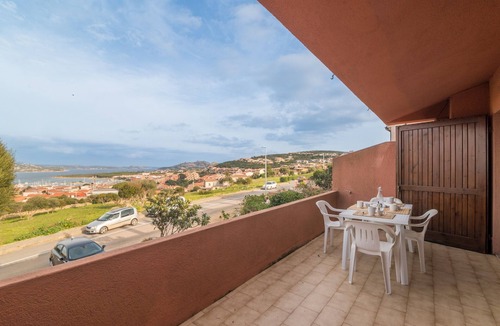 Palau Apartment | Palau Three-Room Apartment with Sea View and Garden
