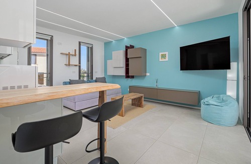 Golfo Aranci Apartment | 'Pascoli Suite Apartment' with Sea View, Wi-Fi and Air Conditioning