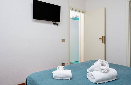 Monte Petrosu Apartment | Pet-Friendly Apartment Casa Gesuina with Partial Sea View and Air Conditioning