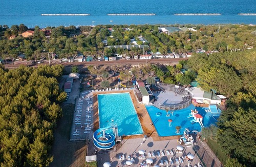 Marina Palmense House | Pleasant holiday home in Fermo near the sea