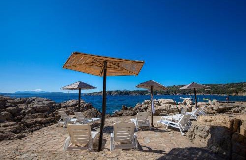 Porto Rotondo Apartment | PORTO ROTONDO SPLENDIDO APPARTAMENTO CON GIARDINO VISTA MARE
