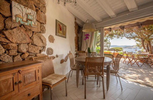 Porto Rotondo Apartment | PORTO ROTONDO SPLENDIDO APPARTAMENTO CON GIARDINO VISTA MARE