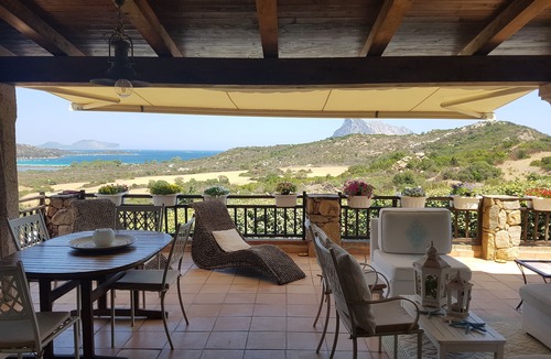 Tiriddo House | Porto Taverna Lu Nibareddu Villa with sea view terrace