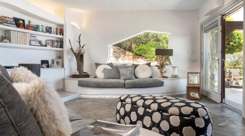 Capo Coda Cavallo Villa | Punta Est - Villa DOminore Luxury & Pool