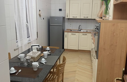Quartieri Spagnoli Apartment | Rafela house in Plebiscito area central