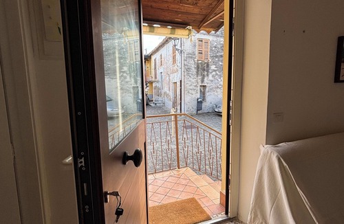 Arcevia House | Ravasio House located in the heart of the Marche region, among historic villages and unique views