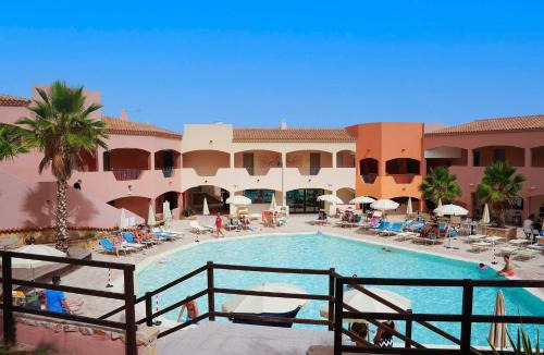 Canneddi Hotel | Red Sun