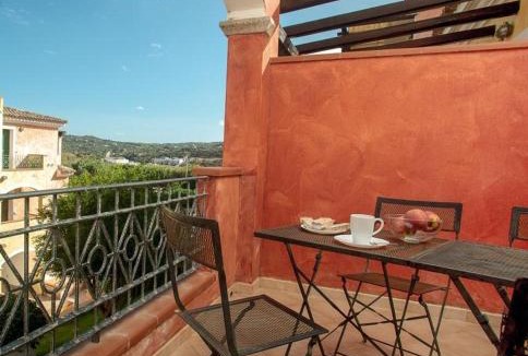 Santa Teresa di Gallura Apartment | Residence Nausicaa pool view