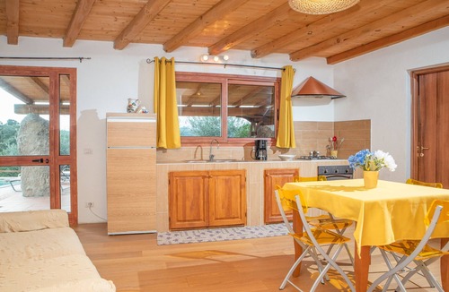 Telti Apartment | Résidence Villa Smeralda Executive – Upscale Apartment with Pool near Olbia