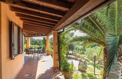 Telti Apartment | Residence Villa Smeralda 2