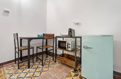 Assemini Apartment | Room 3 – King Double with Garden View