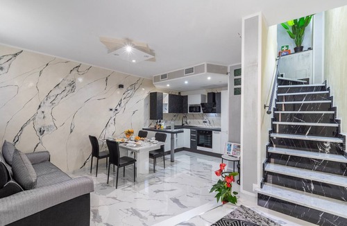 Nulvi Apartment | Room 'Camera Deluxe Doppia Con Letti Singoli' with Wi-Fi and Air Conditioning