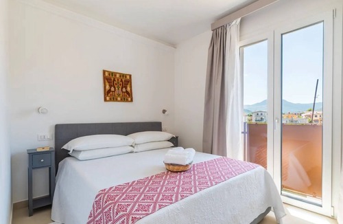 Lotzorai House | Room Grazia Deledda - I Centenari Longevity Rooms