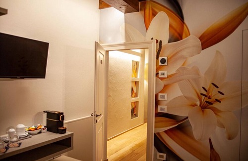 Longiano Apartment | Room 'Resort Villa Paola - Camera Merlo' with Sea View, Wi-Fi and Air Conditioning