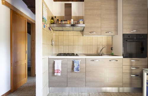 Torre di Bari House | Rustic Villa "Chicco" with Terrace & Sea View