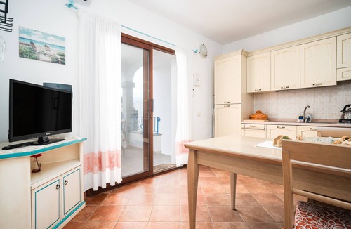 Posada Apartment | S'ercole Superior Apartment with Views of Posada’s Medieval Village