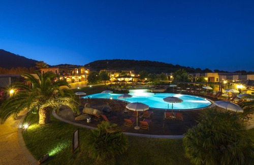 Campulongu Apartment | S'Incantu Three-room apartment 6 beds