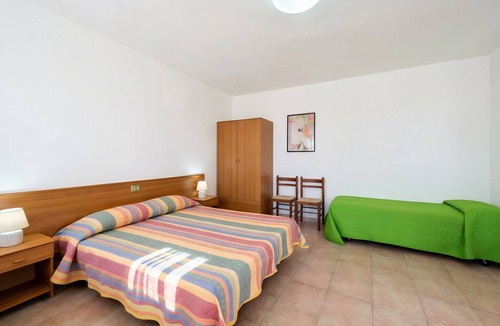 Mattinata Bed & Breakfast | San Michele - B&B 21 with Veranda, Wi-Fi and Air Conditioning
